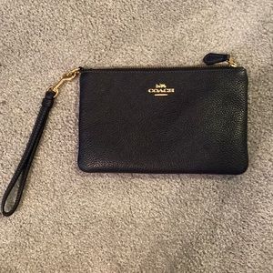 coach small wristlet